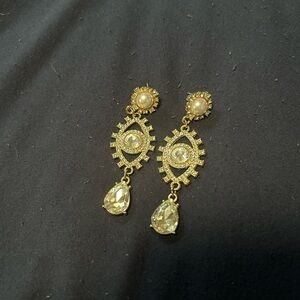 Elegant Gold and Pearl Drop Earrings